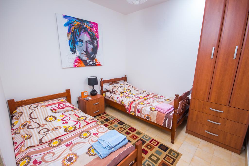 Apartments Beachfront Котор Екстериор снимка